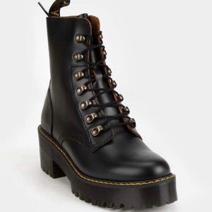 Dr Martens Leona Boots